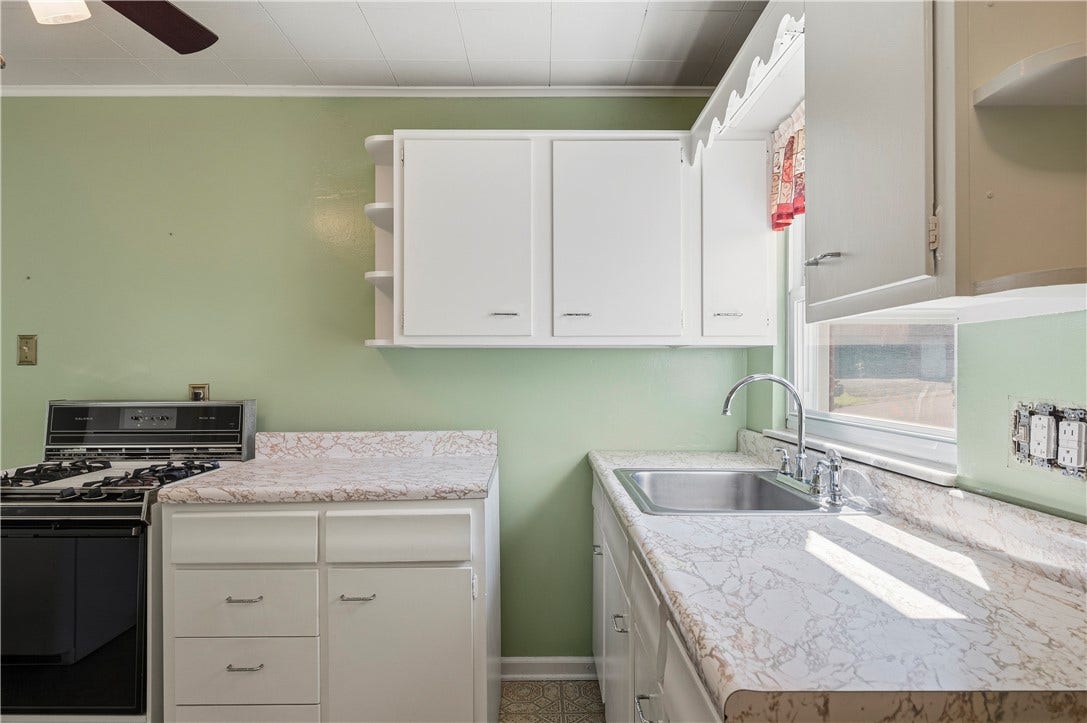 3942 Lawnview Ave, Pittsburgh, PA 15227 3942 Lawnview Ave, Pittsburgh, PA 15227