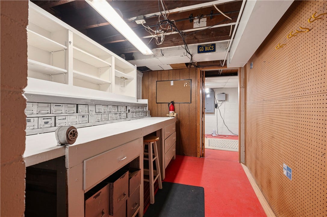 3942 Lawnview Ave, Pittsburgh, PA 15227 Incredible bonus space in the basement previously set up as a hobby room