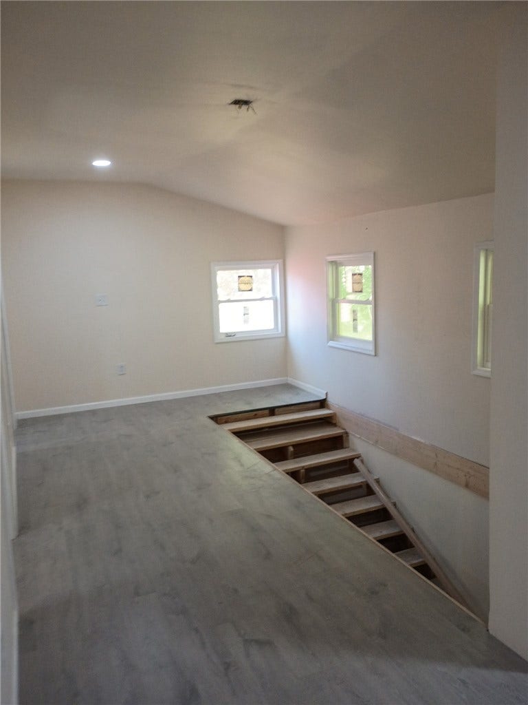 1159 McConnell Rd, Blairsville, PA 15717 Upper Hallway