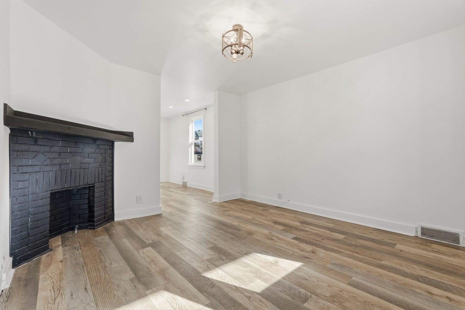 2435 Perry Street, Pittsburgh, PA 15219 2435 Perry Street, Pittsburgh, PA 15219