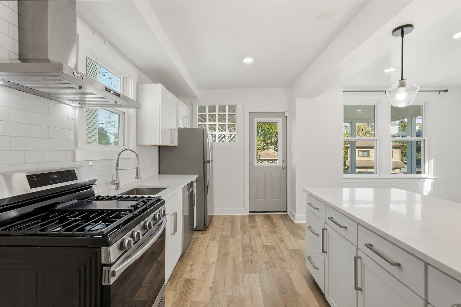 2435 Perry Street, Pittsburgh, PA 15219 2435 Perry Street, Pittsburgh, PA 15219