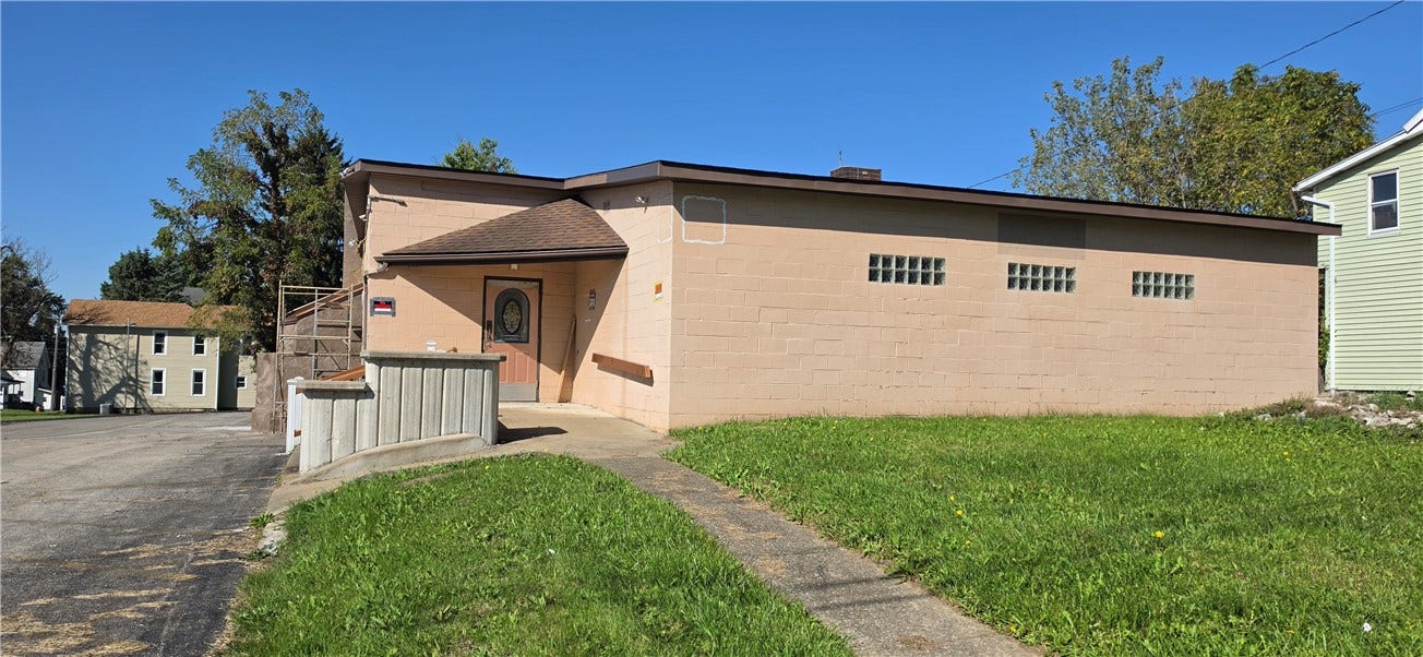 210 S Ray St, New Castle, PA 16101 210 S Ray St, New Castle, PA 16101