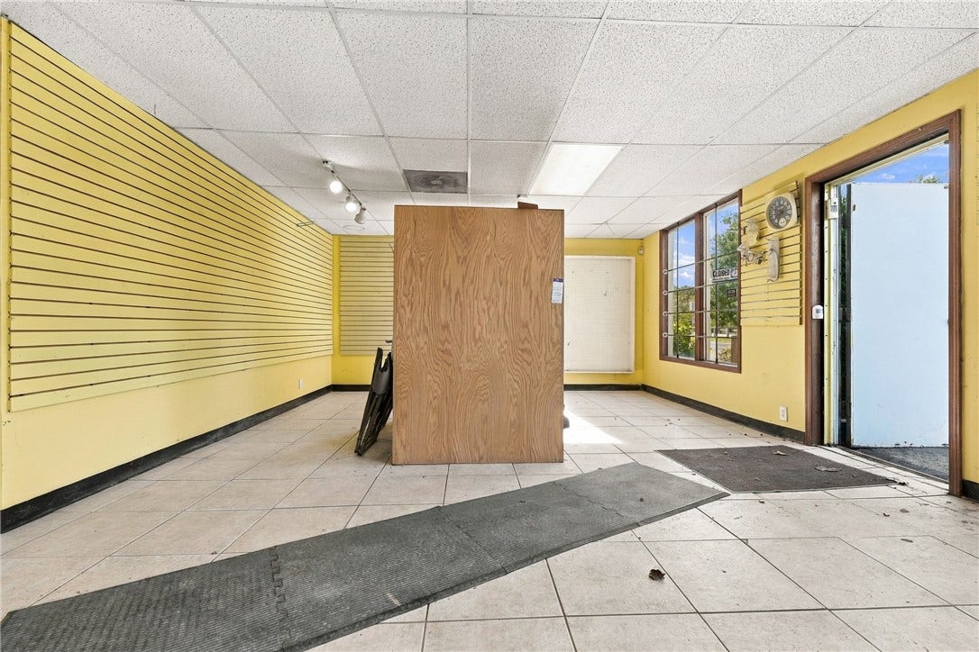 3749 W State St, Edinburg, PA 16116