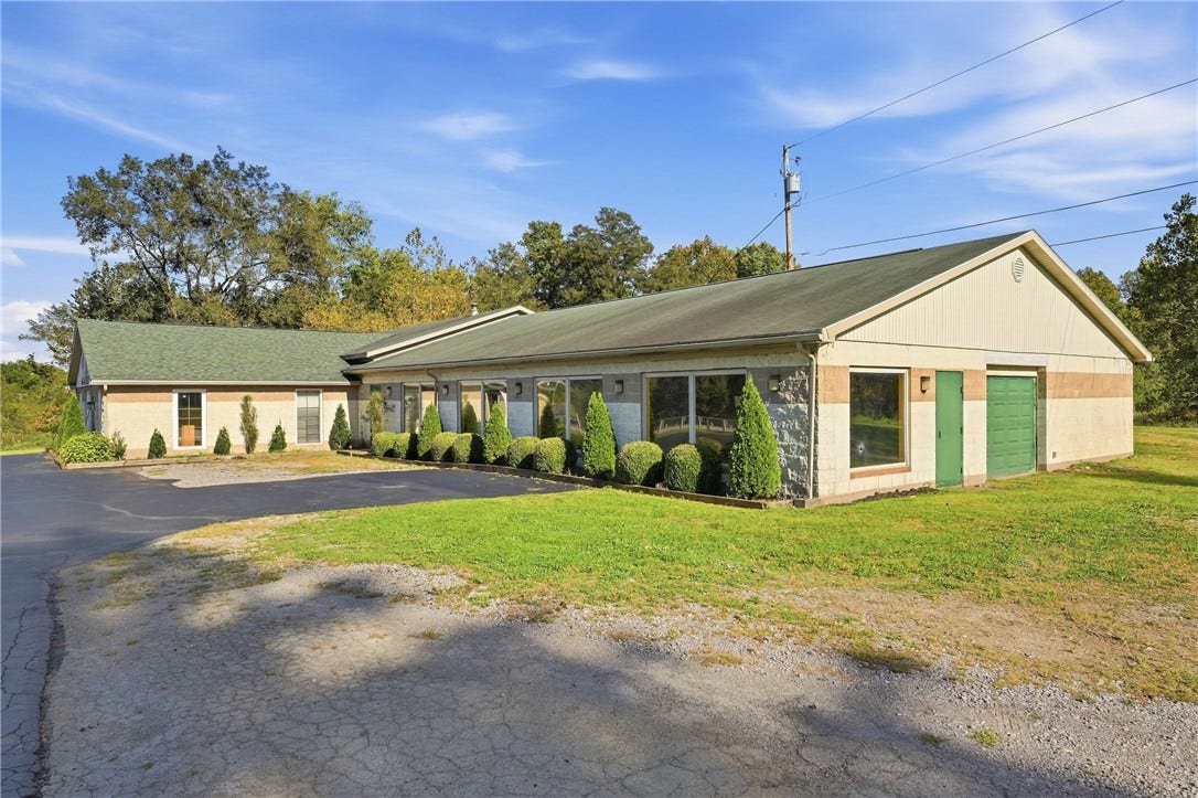 3749 W State St, Edinburg, PA 16116
