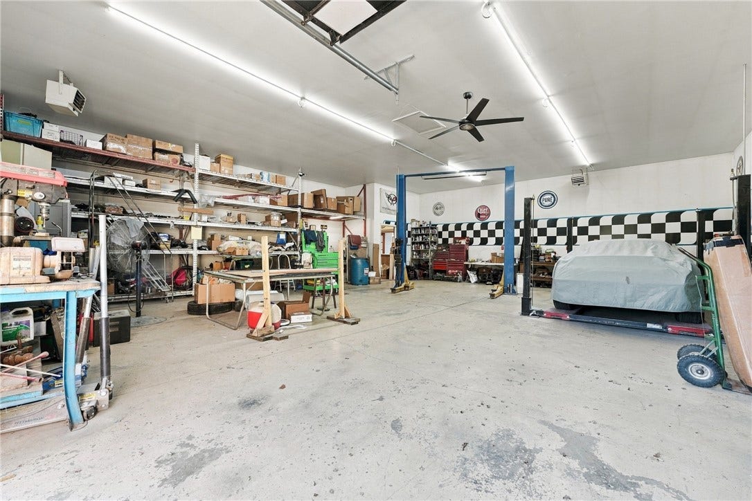 3749 W State St, Edinburg, PA 16116