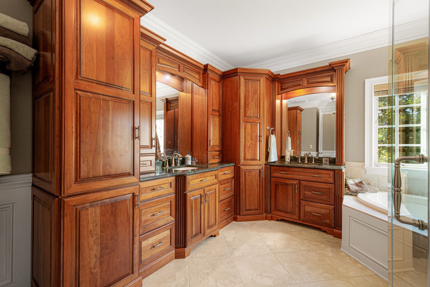 1085 St Mellion Drive, Presto, PA 15142