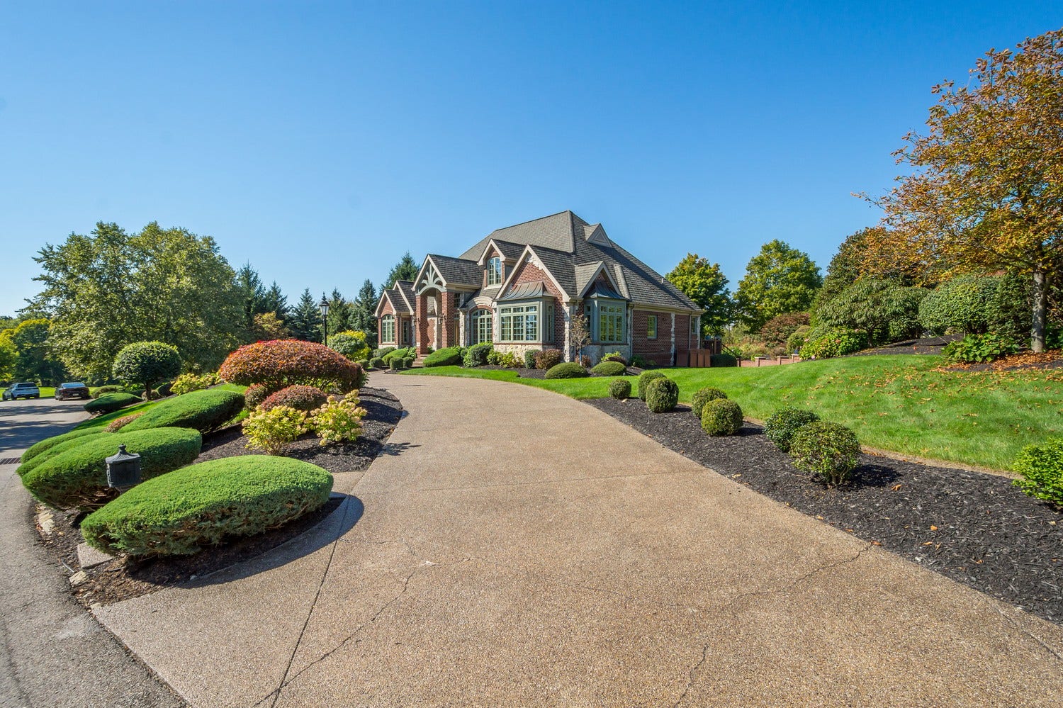 1085 St Mellion Drive, Presto, PA 15142