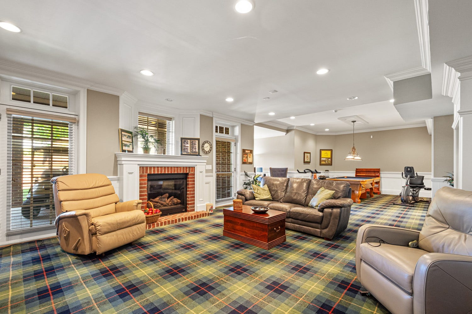 1085 St Mellion Drive, Presto, PA 15142