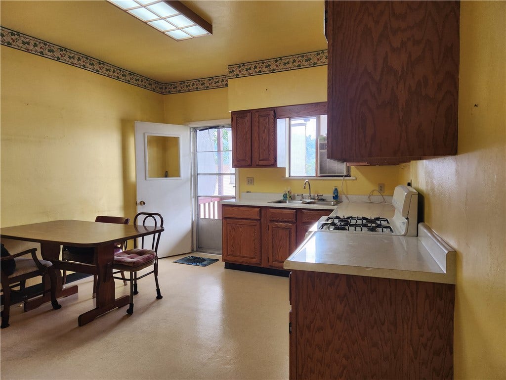 5623-5625 Carnegie St, Pittsburgh, PA 15201 Another view of Kitchen