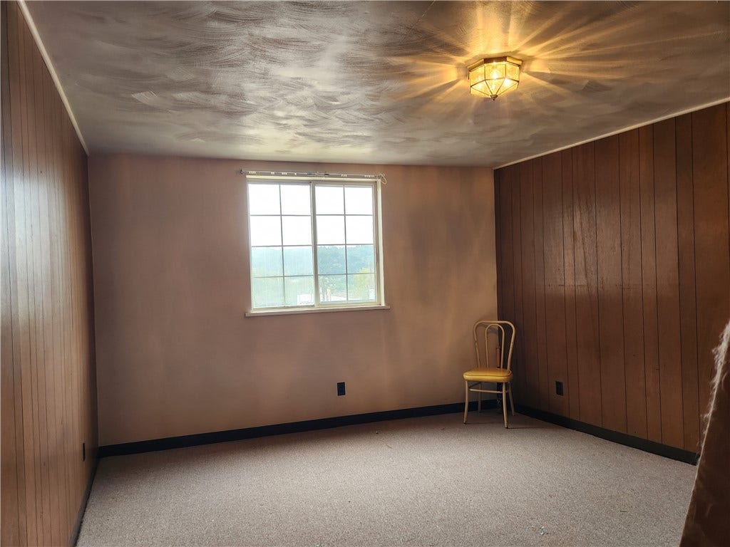 5623-5625 Carnegie St, Pittsburgh, PA 15201 1st of 4 bedrooms on Second Floor
