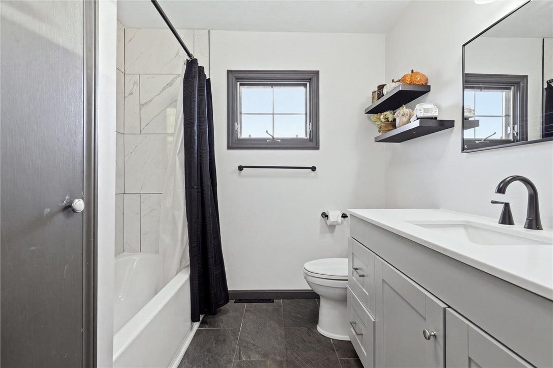 1115 Brown St, Rostraver Twp, PA 15012 1115 Brown St, Rostraver Twp, PA 15012