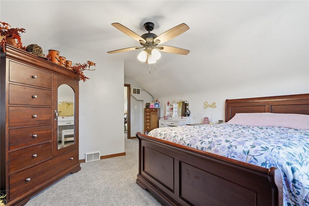 1115 Brown St, Rostraver Twp, PA 15012 1115 Brown St, Rostraver Twp, PA 15012