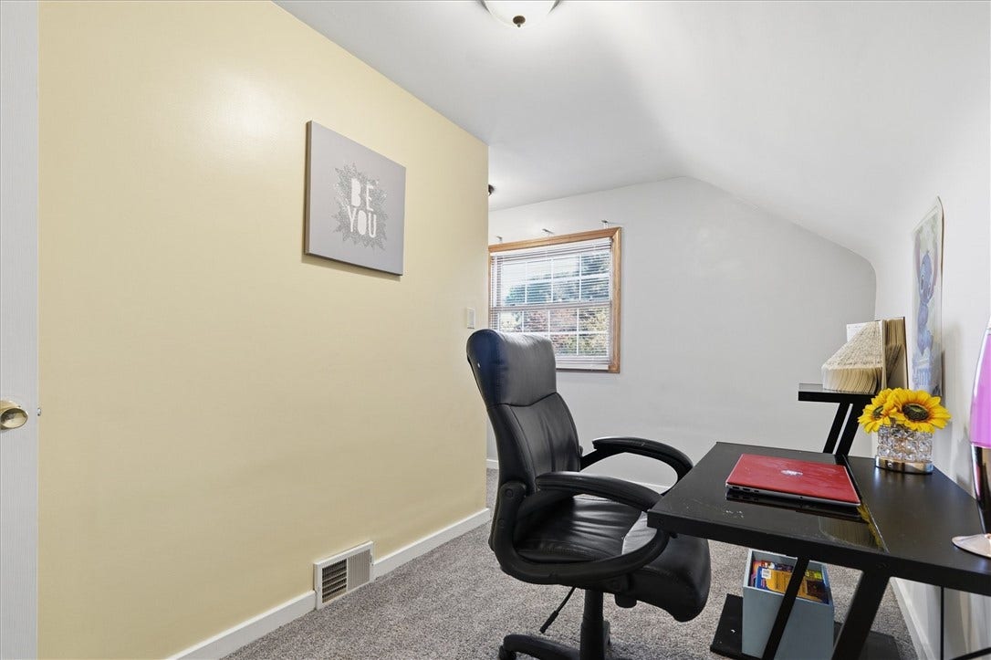 1115 Brown St, Rostraver Twp, PA 15012 1115 Brown St, Rostraver Twp, PA 15012