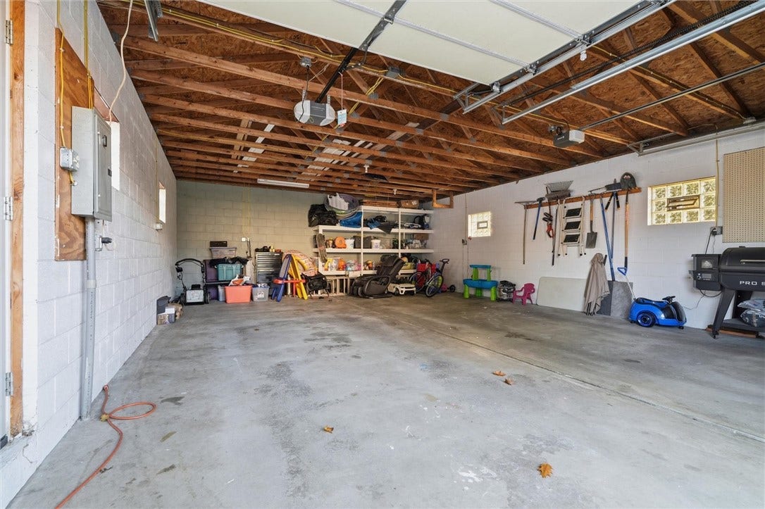 1115 Brown St, Rostraver Twp, PA 15012 1115 Brown St, Rostraver Twp, PA 15012