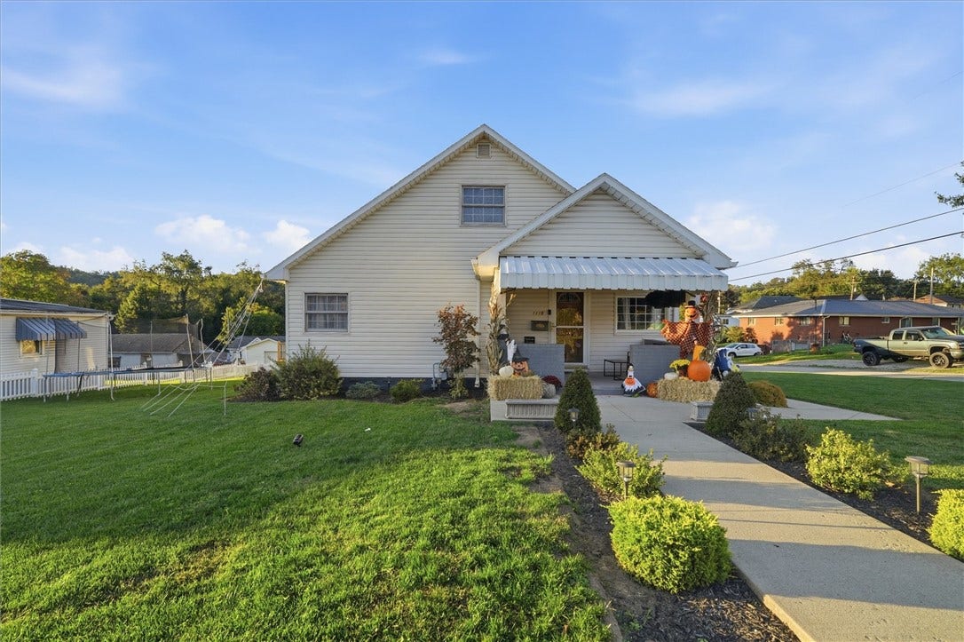 1115 Brown St, Rostraver Twp, PA 15012 1115 Brown St, Rostraver Twp, PA 15012