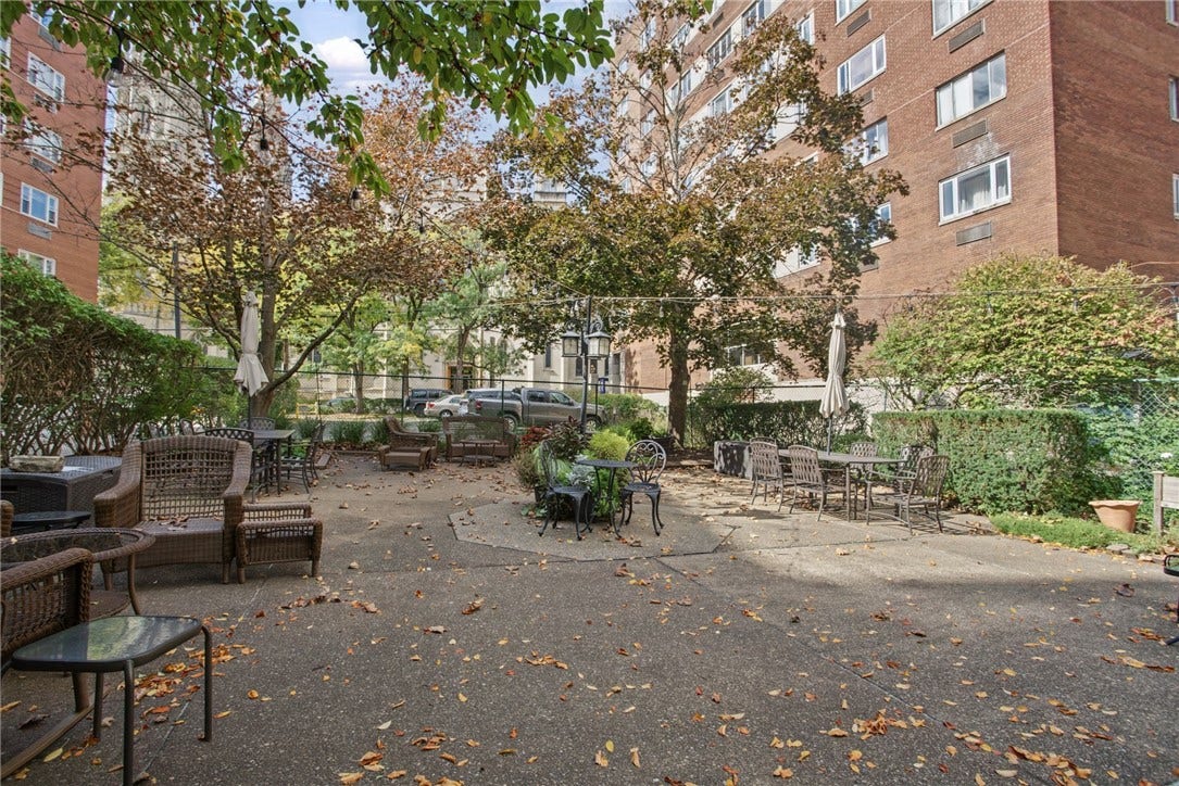 4601 Fifth, #521, Pittsburgh, PA 15213 4601 Fifth, #521, Pittsburgh, PA 15213