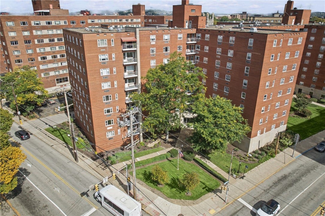 4601 Fifth, #521, Pittsburgh, PA 15213 4601 Fifth, #521, Pittsburgh, PA 15213