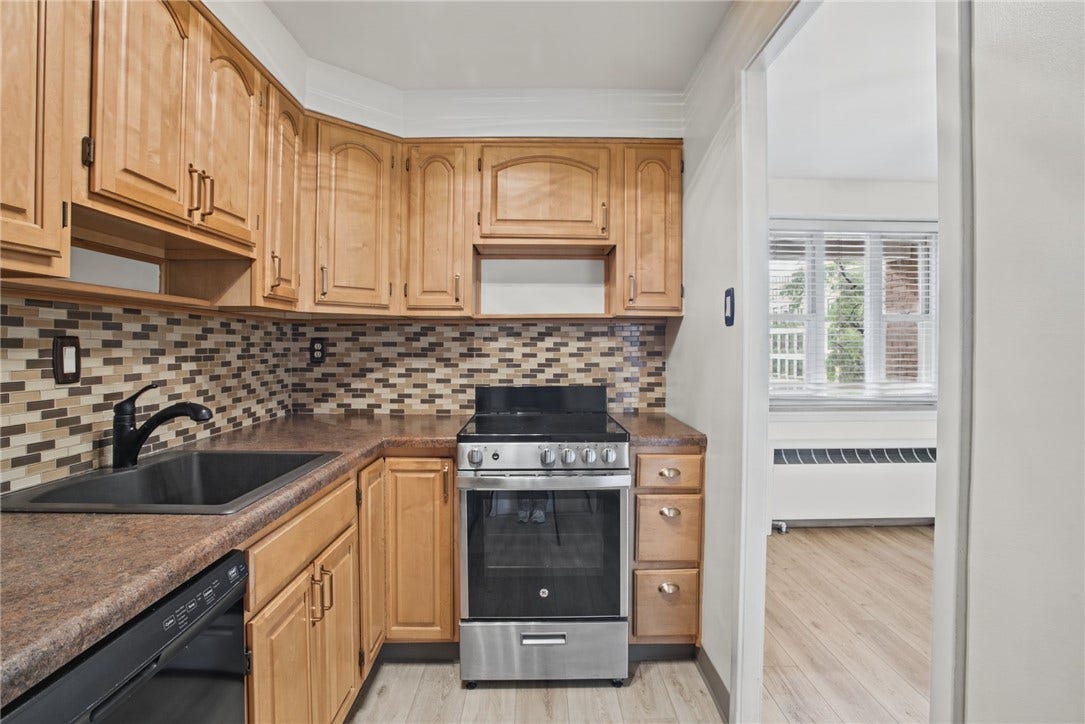 4601 Fifth, #521, Pittsburgh, PA 15213 4601 Fifth, #521, Pittsburgh, PA 15213