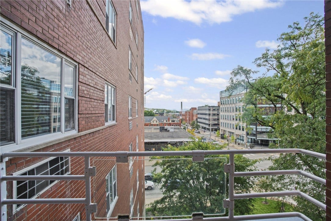 4601 Fifth, #521, Pittsburgh, PA 15213 4601 Fifth, #521, Pittsburgh, PA 15213