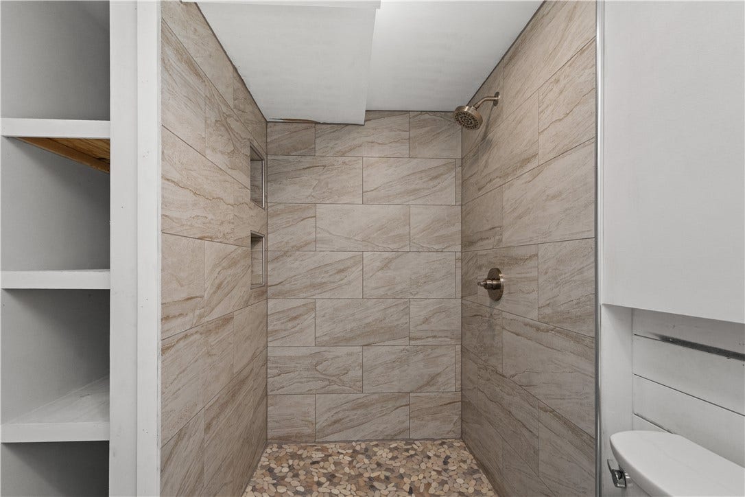 2724 20th Street Ext, Beaver Falls, PA 15010 lower level bath