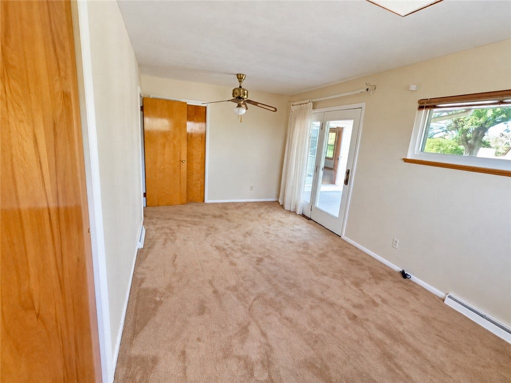 321 Comanche Dr, Belle Vernon, PA 15012 Master Bedroom