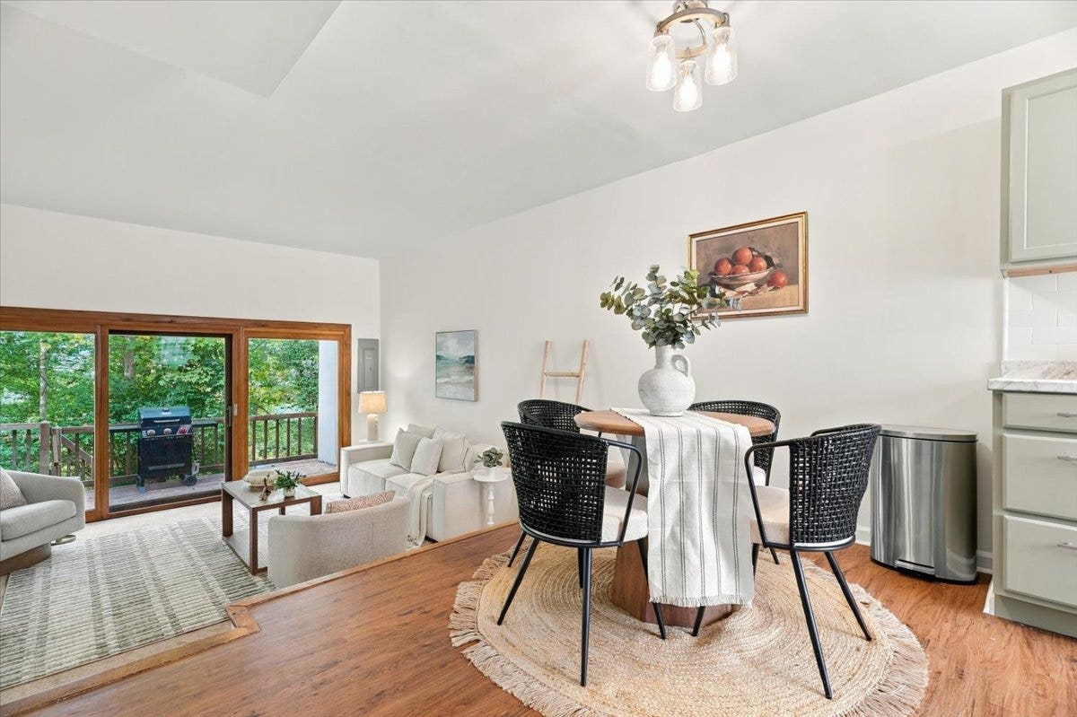 640 Carriage Circle, Pittsburgh, PA 15205