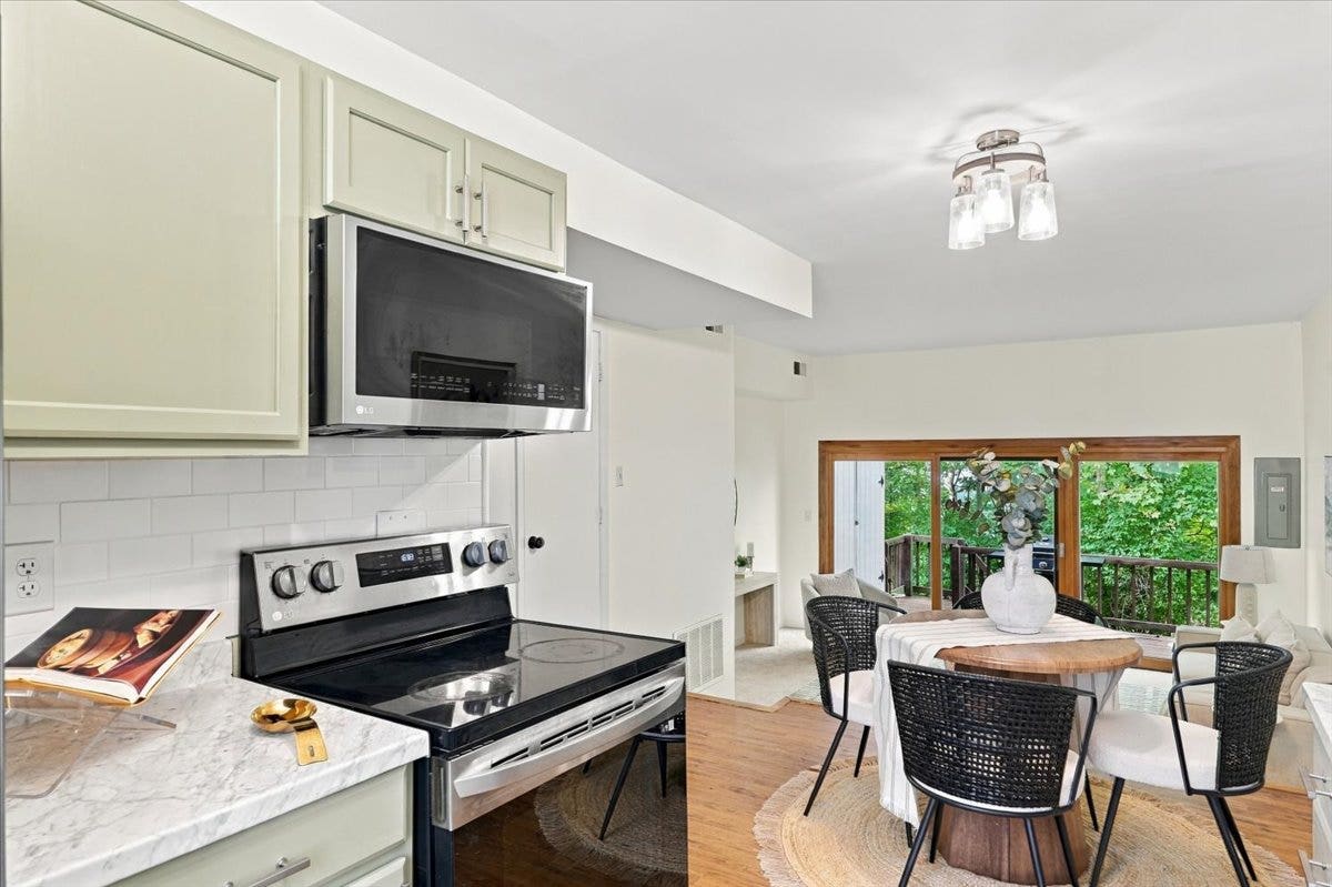 640 Carriage Circle, Pittsburgh, PA 15205