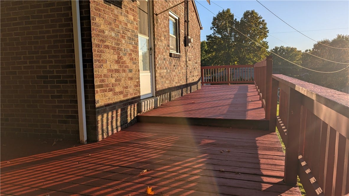 613 Chessbriar Dr, Bethel Park, PA 15102