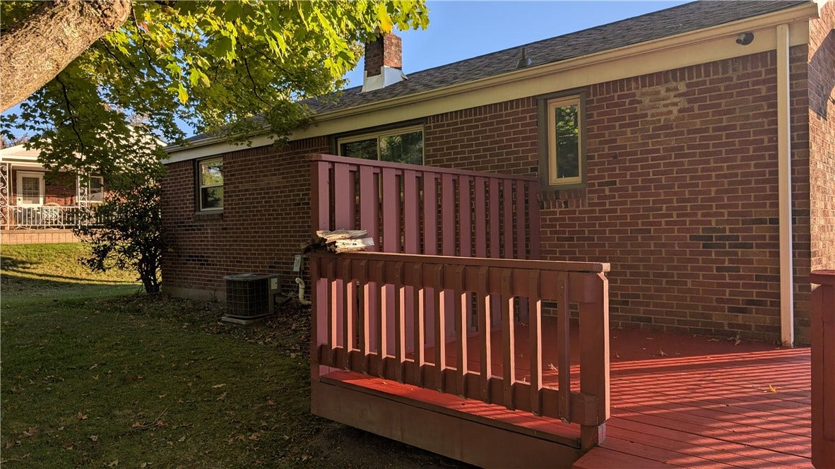 613 Chessbriar Dr, Bethel Park, PA 15102