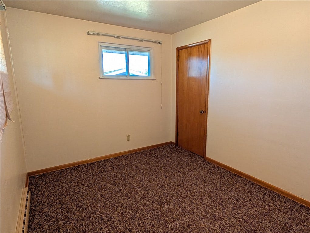 427 Belrose Dr, Belle Vernon, PA 15012 427 Belrose Dr, Belle Vernon, PA 15012
