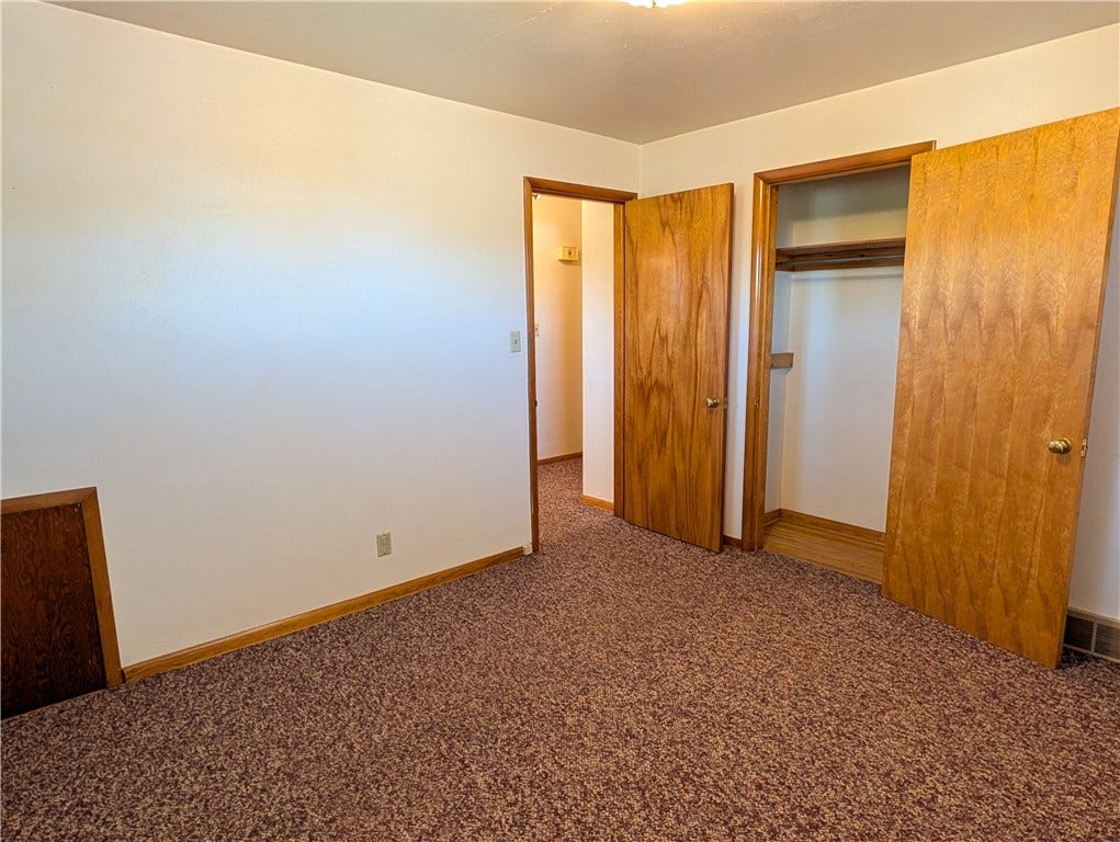 427 Belrose Dr, Belle Vernon, PA 15012 427 Belrose Dr, Belle Vernon, PA 15012
