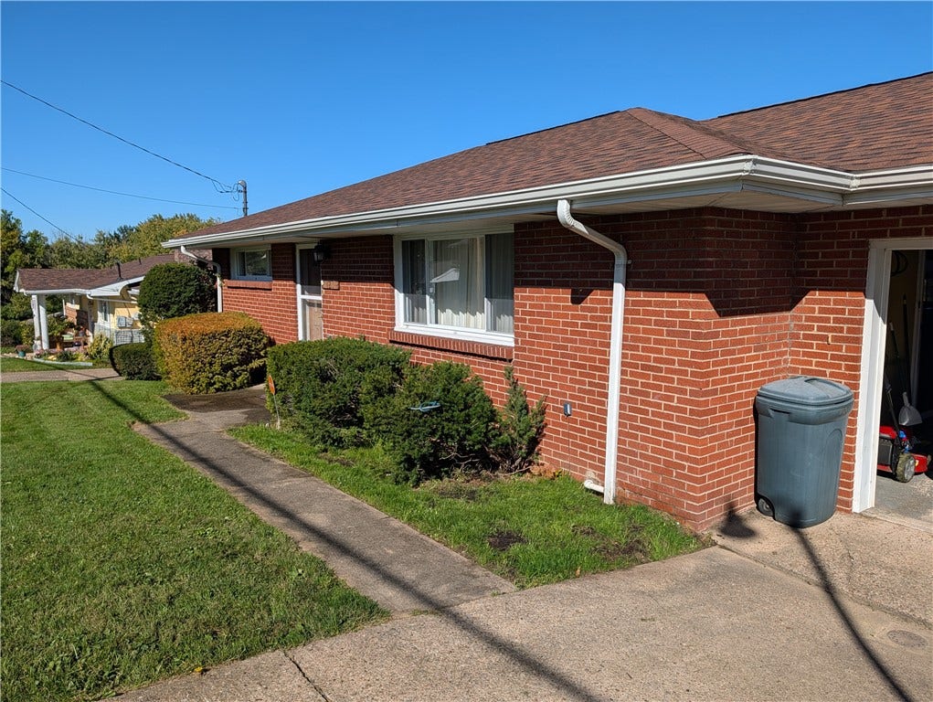 427 Belrose Dr, Belle Vernon, PA 15012 427 Belrose Dr, Belle Vernon, PA 15012