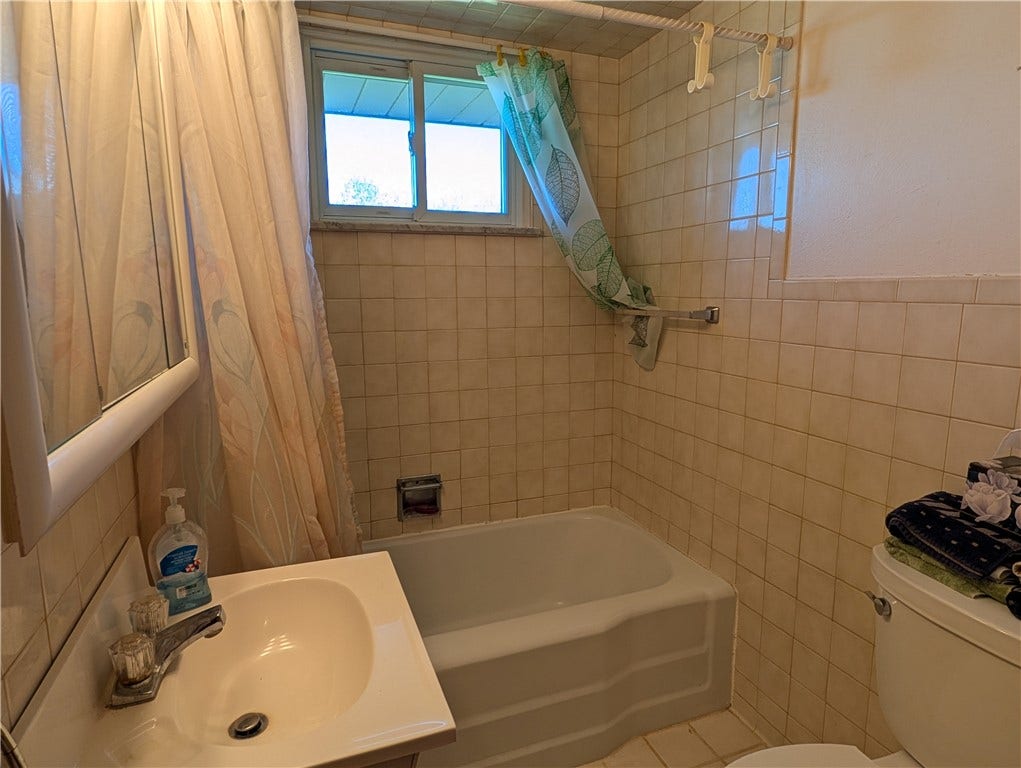 427 Belrose Dr, Belle Vernon, PA 15012 427 Belrose Dr, Belle Vernon, PA 15012