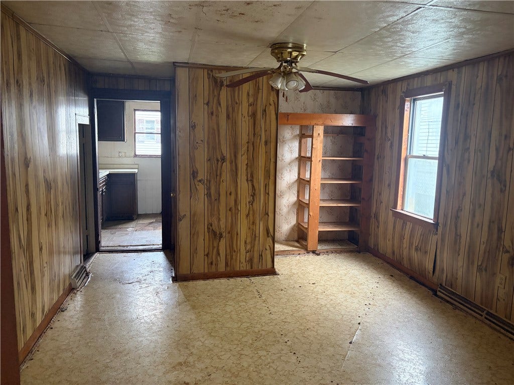 170 West Burrell Street, Blairsville, PA 15717 170 West Burrell Street, Blairsville, PA 15717
