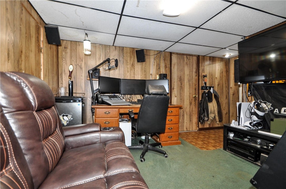 2403 Longcrest Ave, Bethel Park, PA 15102 2403 Longcrest Ave, Bethel Park, PA 15102