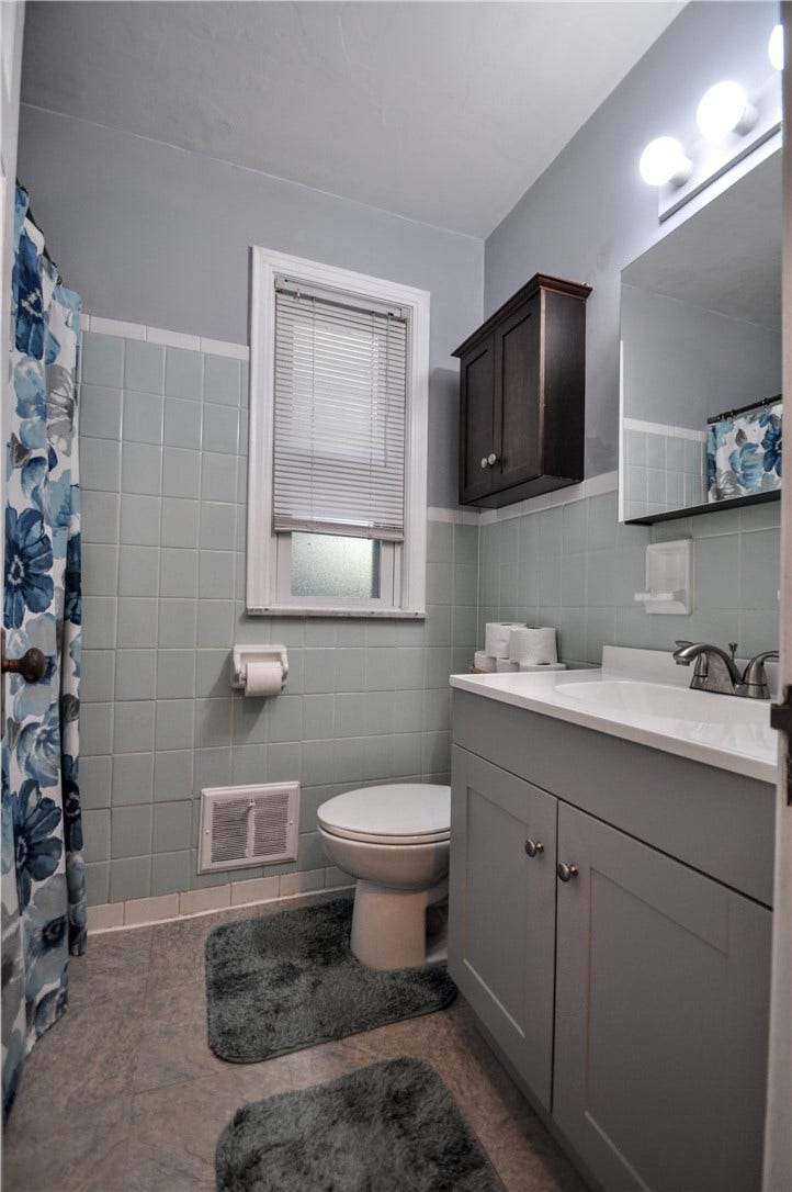 2403 Longcrest Ave, Bethel Park, PA 15102 2403 Longcrest Ave, Bethel Park, PA 15102