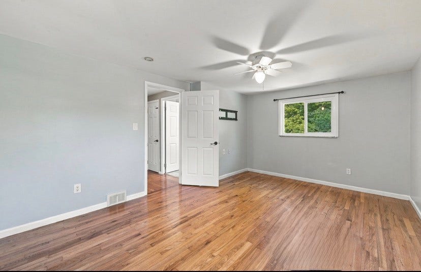 Upper Bedroom -Laundry Room attached