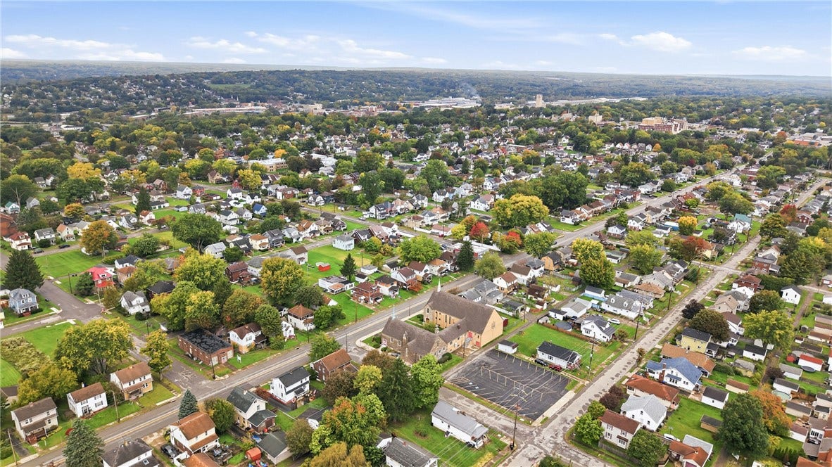 662 Stambaugh Ave, Sharon, PA 16146 662 Stambaugh Ave, Sharon, PA 16146