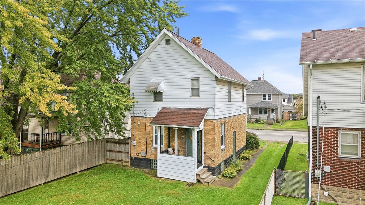 662 Stambaugh Ave, Sharon, PA 16146 662 Stambaugh Ave, Sharon, PA 16146