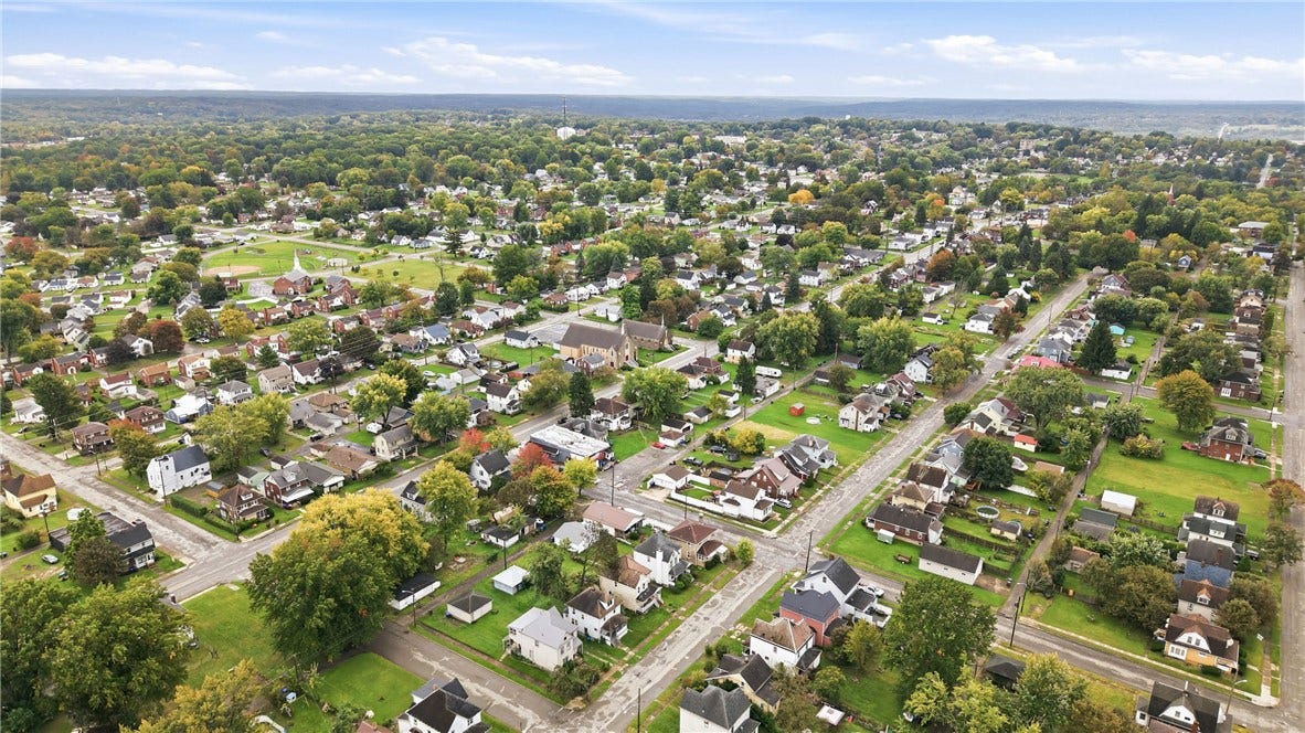 662 Stambaugh Ave, Sharon, PA 16146 662 Stambaugh Ave, Sharon, PA 16146