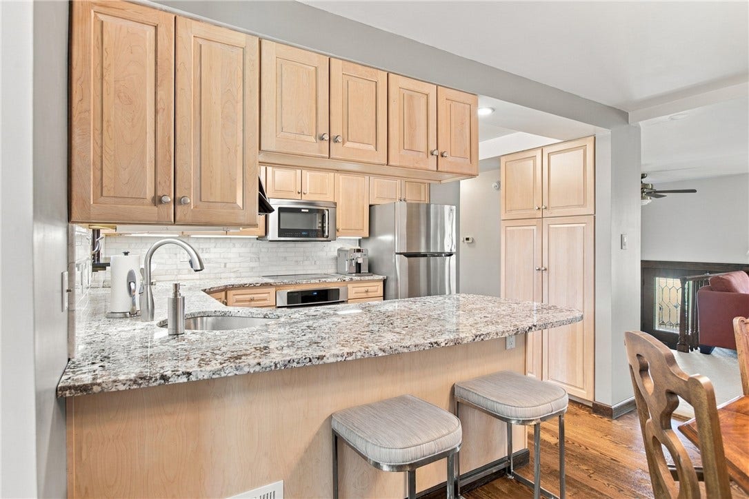 134 Mayer Drive, Oakdale, PA 15071 134 Mayer Drive, Oakdale, PA 15071