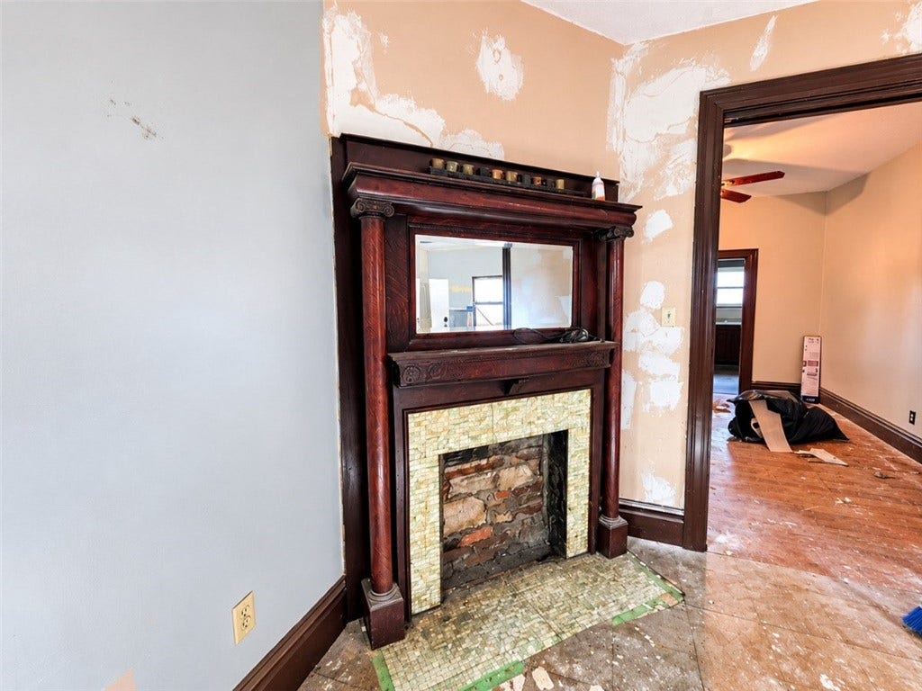 409 Prospect Ave, Donora, PA 15033 409 Prospect Ave, Donora, PA 15033