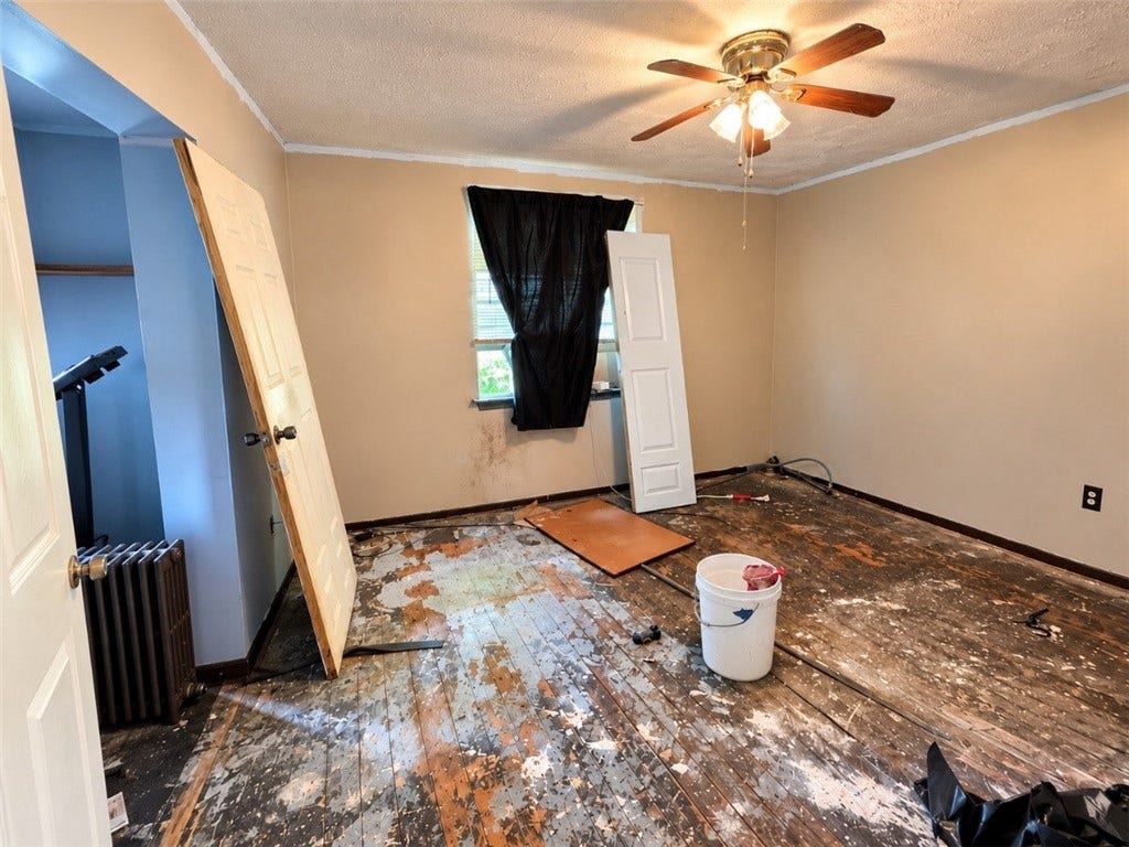 409 Prospect Ave, Donora, PA 15033 409 Prospect Ave, Donora, PA 15033