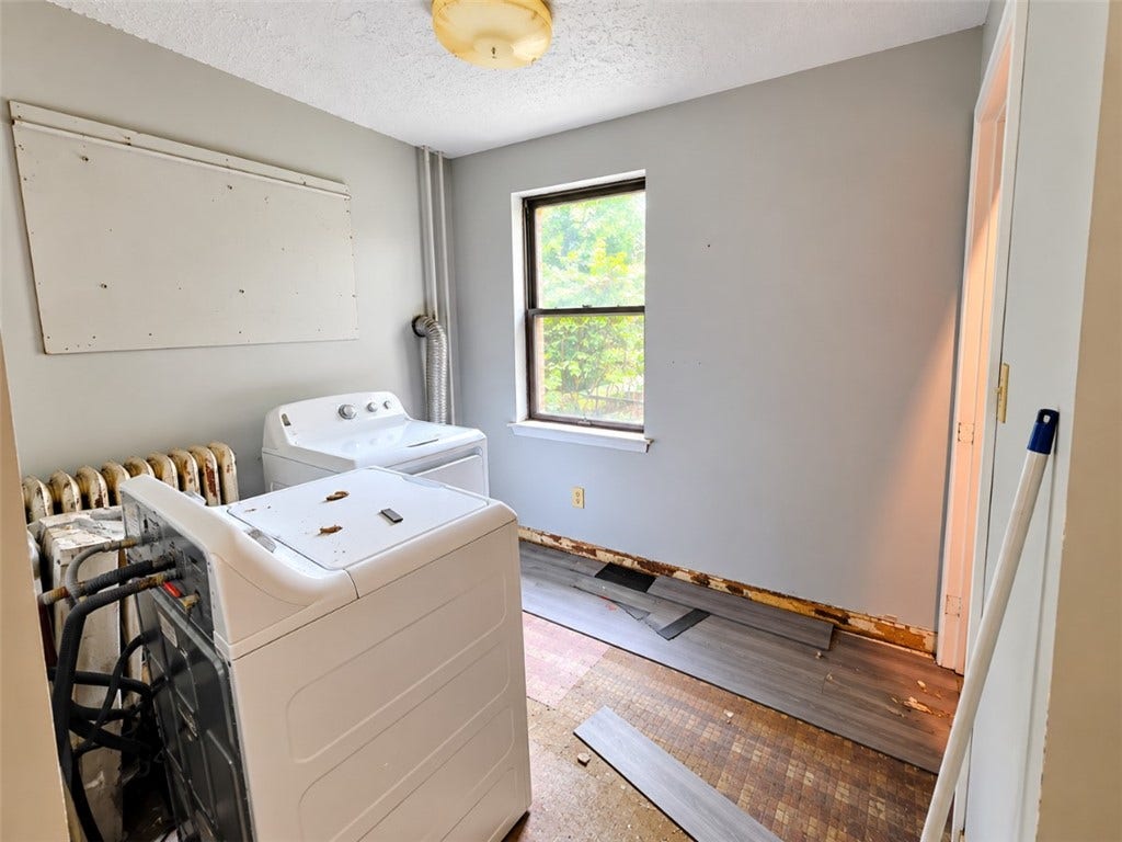 409 Prospect Ave, Donora, PA 15033 409 Prospect Ave, Donora, PA 15033