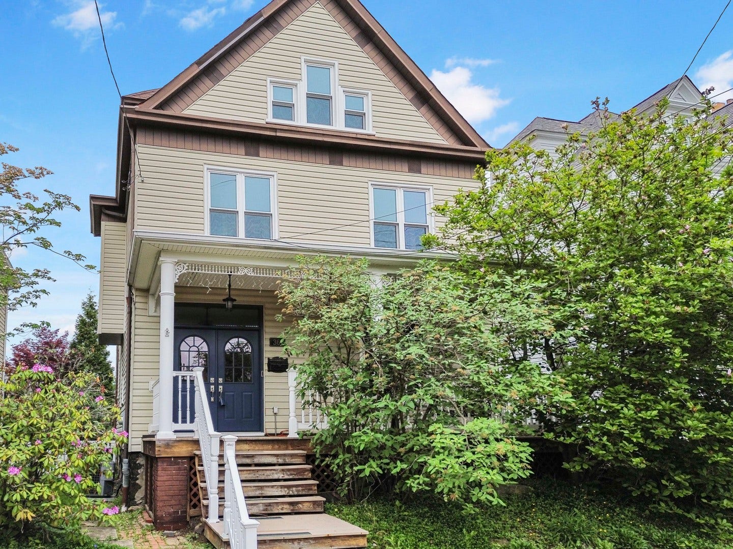 361 Library Place, Oakmont, PA 15139