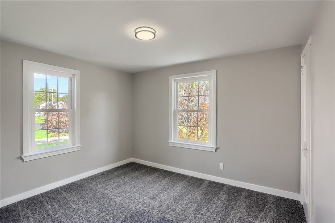 732 Pershing St, Ellwood City, PA 16117