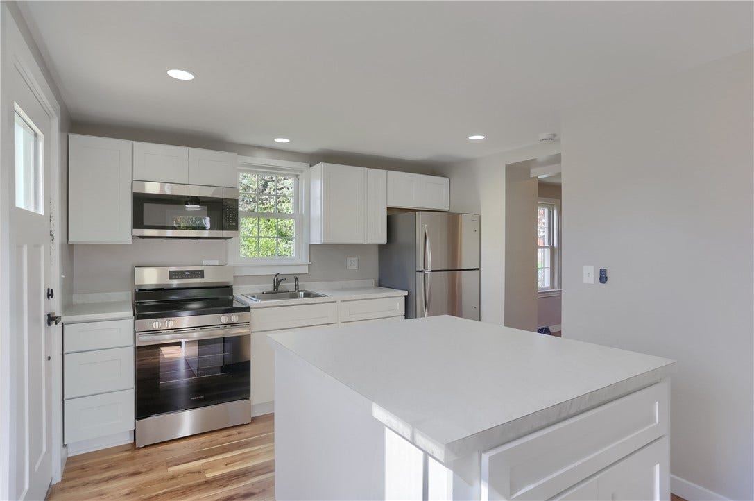 732 Pershing St, Ellwood City, PA 16117
