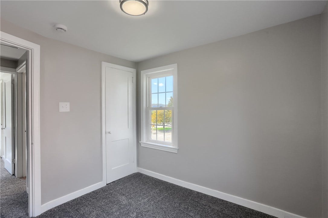 732 Pershing St, Ellwood City, PA 16117