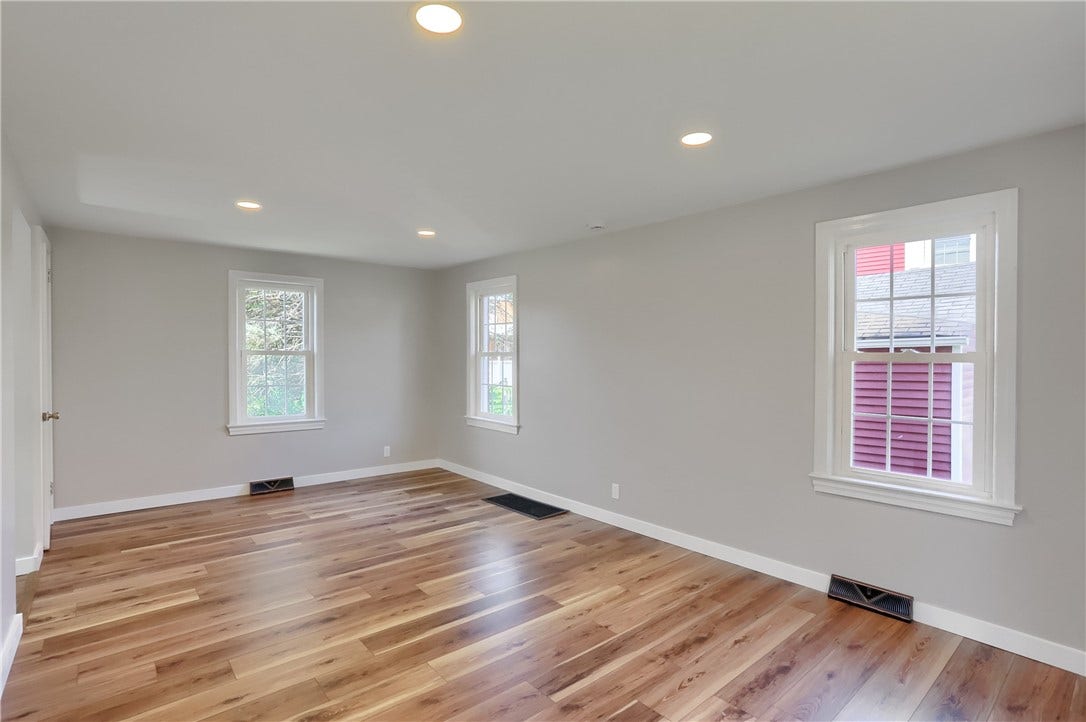 732 Pershing St, Ellwood City, PA 16117