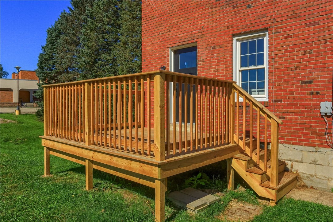 732 Pershing St, Ellwood City, PA 16117